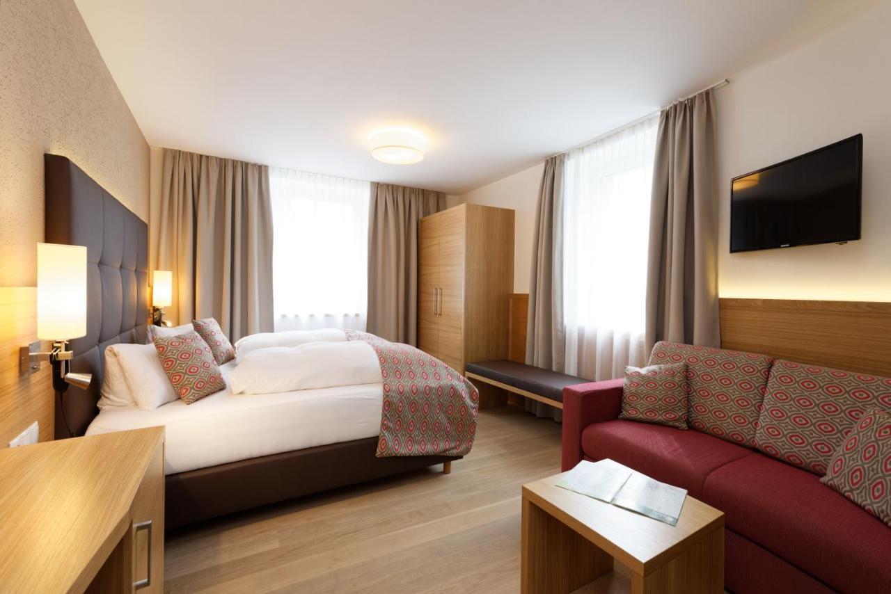 Hotel Donauhof Емерсдорф-ан-дер-Донау Екстериор снимка
