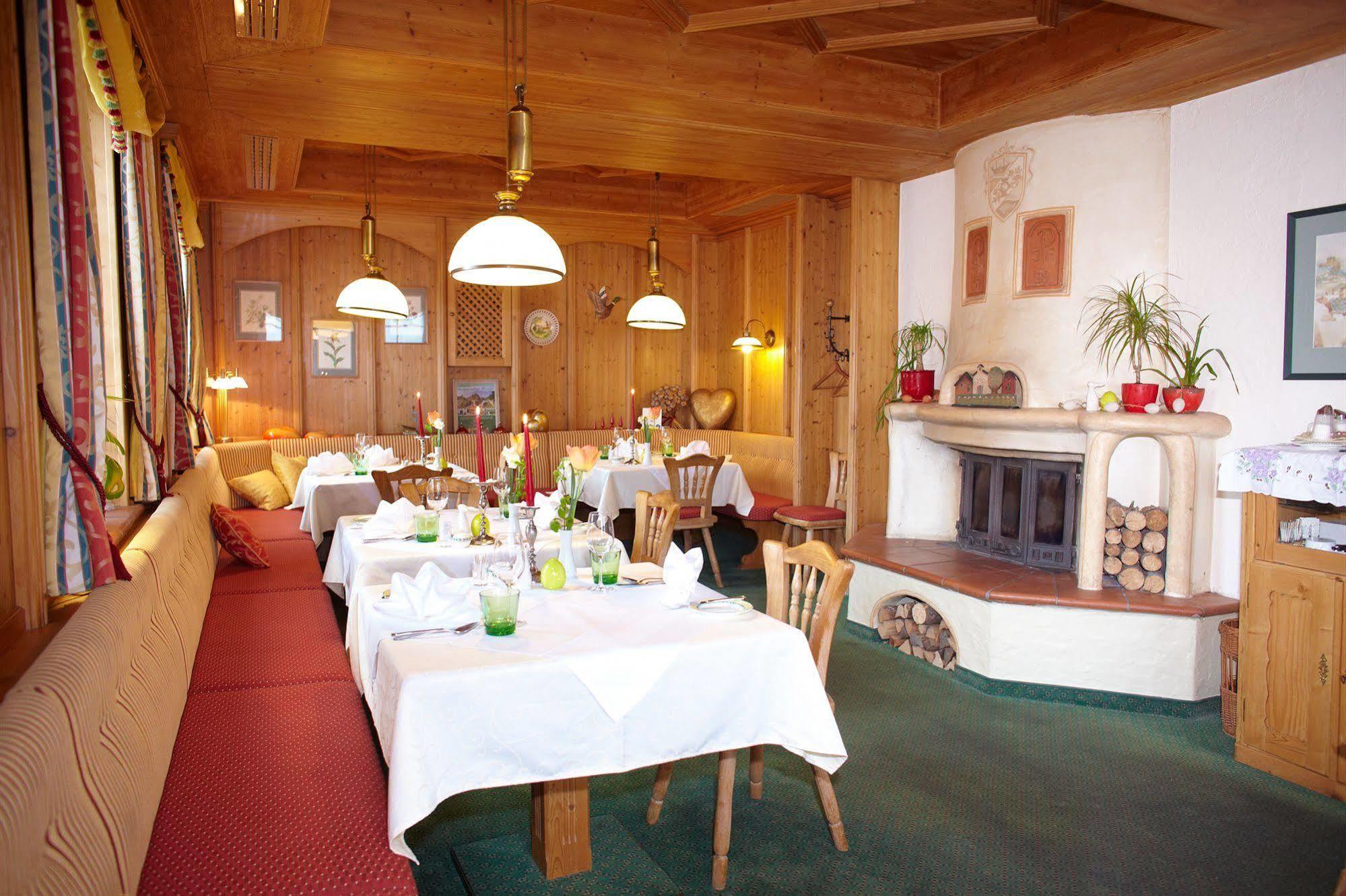 Hotel Donauhof Емерсдорф-ан-дер-Донау Екстериор снимка